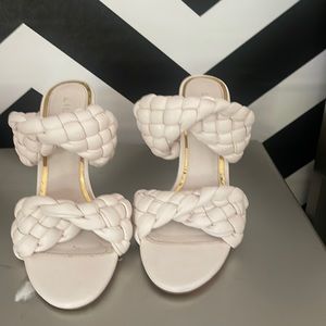 Women’s shoes